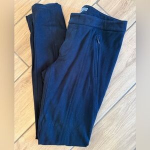 Vince Women’s Black Skinny Slacks